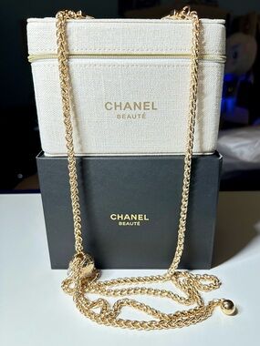 CHANEL Beaute’ Cosmetic Bag Vanity Case with Add on Gold Chain Strap GWP NWB